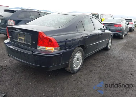 2005 Volvo S60 2.5T z USA, uszkodzony, nr VIN YV1RS592452458200